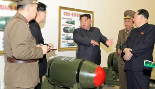 戦術核弾頭シリアル番号まで露出…金正恩氏「生産拡大に弾みを」