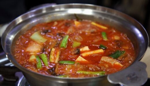 【お店】韓国맛집オタクの家庭の味「キムチチゲ」動画