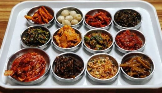 【お店】韓国맛집オタクの「おかずが12種類の定食」動画