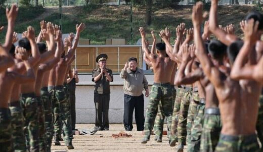 【北朝鮮】朝鮮人民軍の特殊作戦部隊基地で訓練を視察